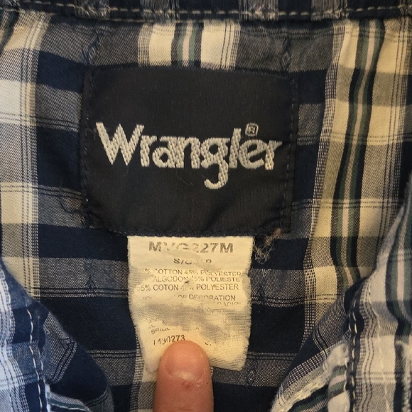 Wrangler Men's Pearl Snap Navy and White Shirt - Picture 2 of 3